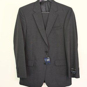 Jos A Bank Traveler Collection Tailored Fit Suit